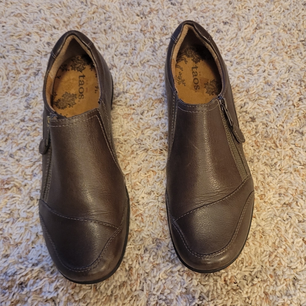 Taos Footwear Women's Leather Shoes